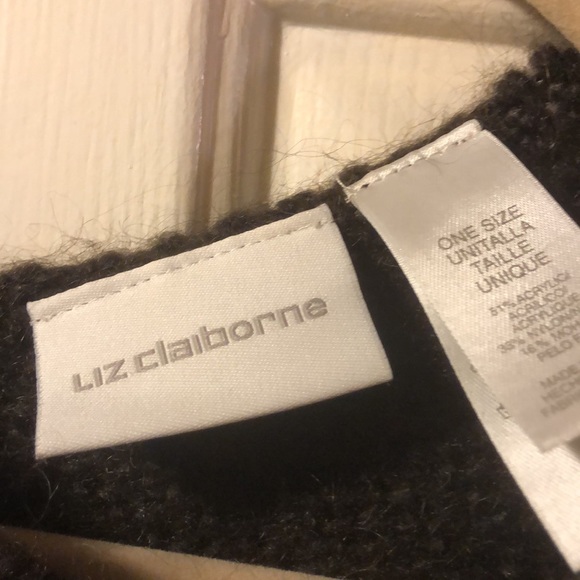 Poncho - Picture 2 of 3